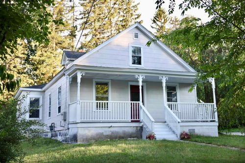 15 Warren Ave, Manchester, NH, 03102-1325 | Card Image