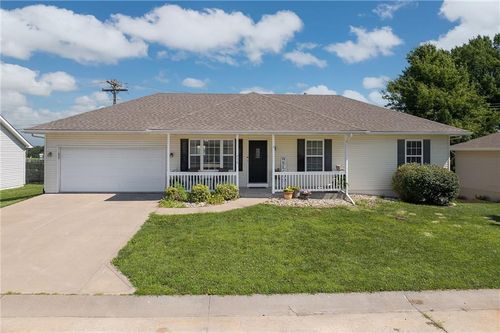 714 Harris Ln, Cameron, MO, 64429-1282 | Card Image