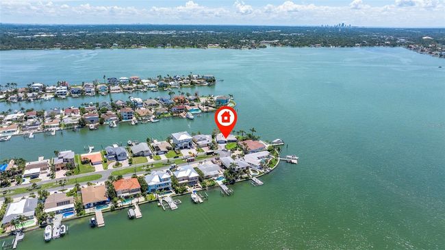 11055 7 Th St E, House other with 3 bedrooms, 2 bathrooms and null parking in TREASURE ISLAND FL | Image 32