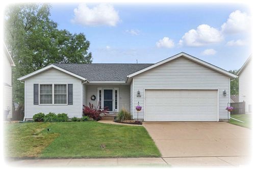 6732 Brookview Ln, Davenport, IA, 52806-1672 | Card Image