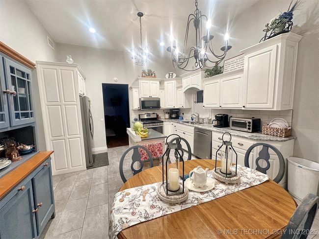 321 W Shawnee St, House other with 4 bedrooms, 3 bathrooms and null parking in Tahlequah OK | Image 25