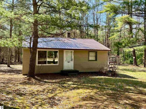 6191 N Pine River Road, Luther, MI, 49656 | Card Image