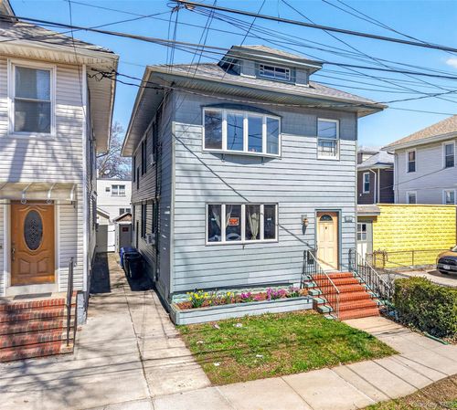 121-29 8th Ave, College Point, NY, 11356-1156 | Card Image