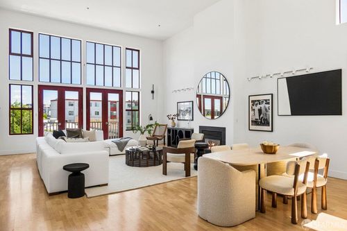 4-2132 Folsom St, San Francisco, CA, 94110-1943 | Card Image