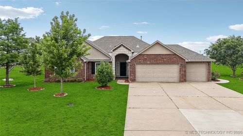 14495 N 66th East Ave, Collinsville, OK, 74021-4732 | Card Image