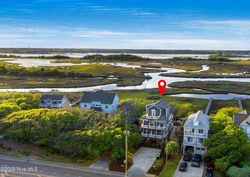 1007 N New River Dr, Surf City, NC, 28445-6619 | Card Image