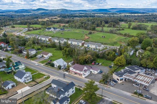 8414 W Main St, MARSHALL, VA, 20115-3273 | Card Image