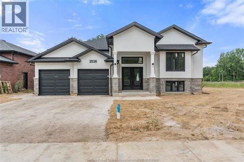 2596 Mayfair Ave S, Lasalle, ON, N9J0E5 | Card Image