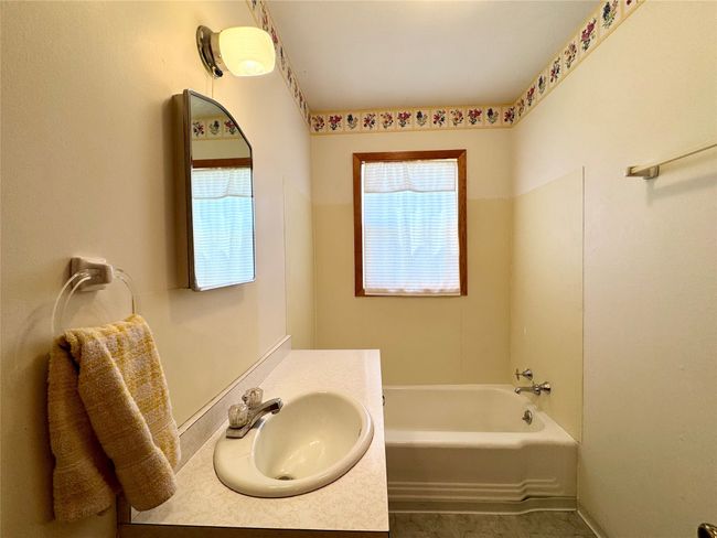 1001 Sw 2 Nd St, Home with 3 bedrooms, 2 bathrooms and null parking in Eagle Grove IA | Image 14