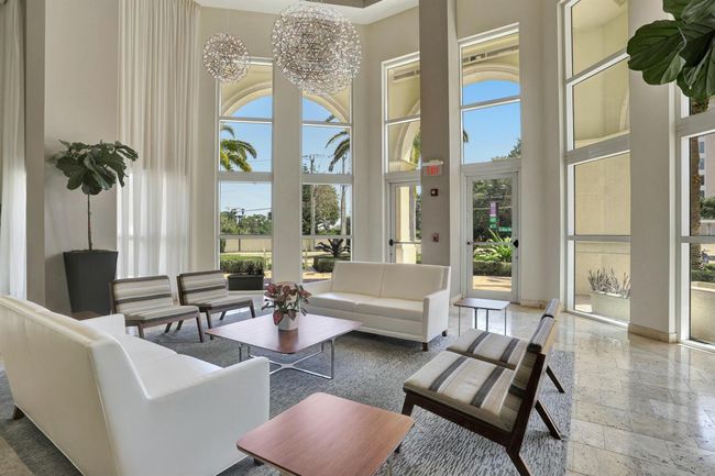 APT-401 - 99 Se Mizner Blvd, Condo with 2 bedrooms, 2 bathrooms and null parking in Boca Raton FL | Image 8