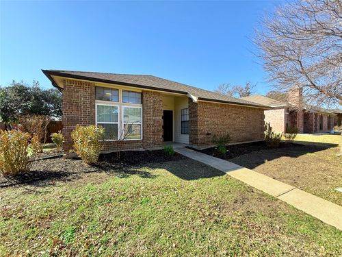 980 Mauve Dr, Lewisville, TX, 75067-7454 | Card Image