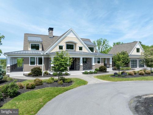 373 W Crestview Ave, BOALSBURG, PA, 16827-1369 | Card Image