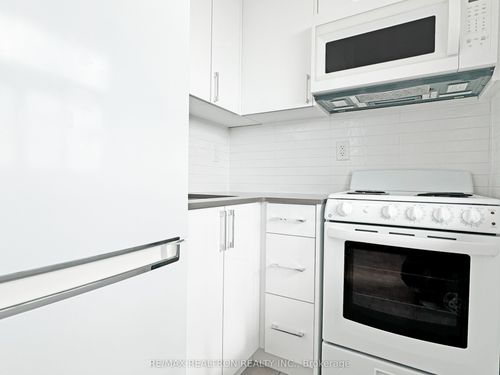 1401-1500 Bathurst St, York, ON, M5P3L3 | Card Image