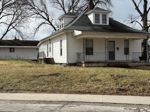 1000 Locust St, Boonville, MO, 65233-1302 | Card Image
