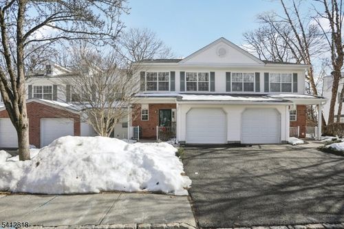 9 Maple Ln, Mount Arlington, NJ, 07856-1387 | Card Image
