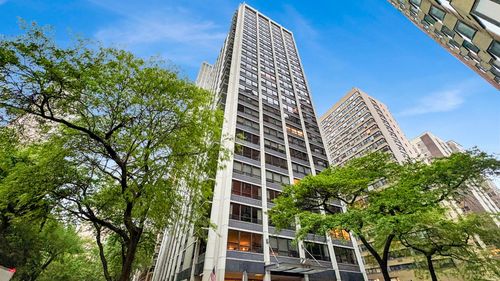 208-222 E Pearson St, Chicago, IL, 60611-2347 | Card Image
