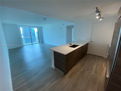 apt-3408-1100 S Miami Ave, Miami, FL, 33130-4176 | Card Image