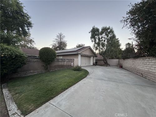 25557 Alesna Dr, Valencia, CA, 91355-2202 | Card Image