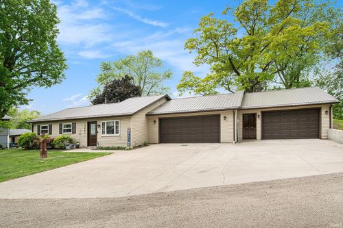 13495 N Hillside Dr, Syracuse, IN, 46567-9724 | Card Image