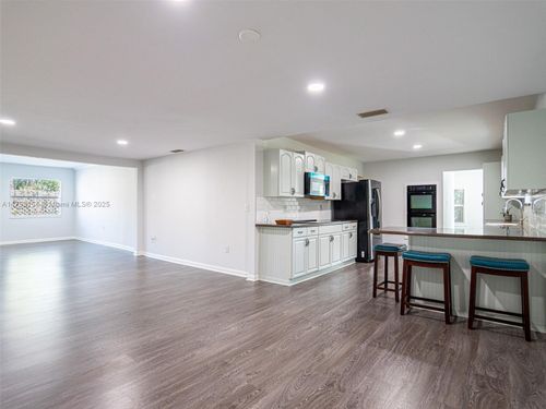 1735 18th St, Vero Beach, FL, 32960-3517 | Card Image