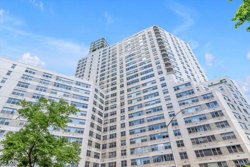 911-125-10 Queens Boulevard, New York, NY, 11415 | Card Image