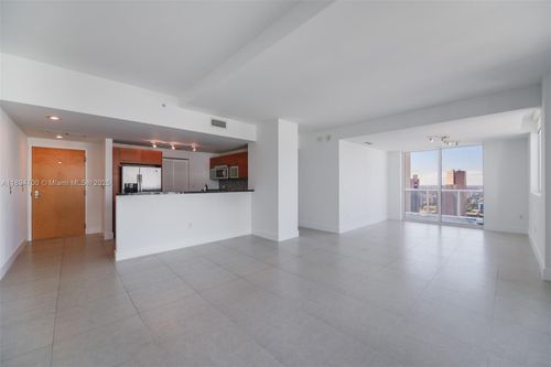 3902-253 Ne 2nd St, Miami, FL, 33132-2315 | Card Image