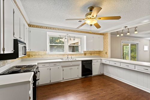 2432 Old Furnace Rd, Boiling Springs, SC, 29316-9658 | Card Image