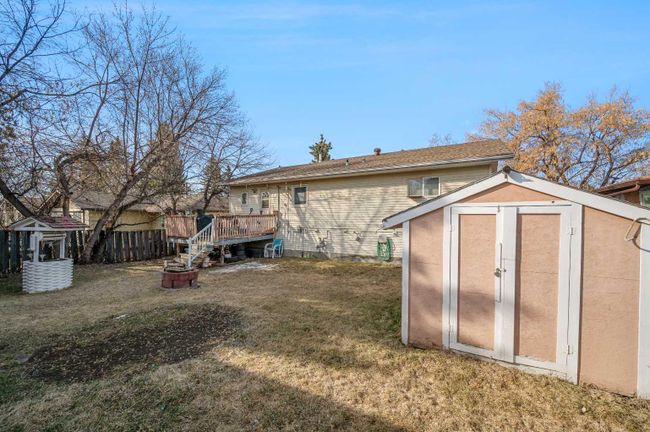 5220 19 Avenue Nw, Home with 4 bedrooms, 2 bathrooms and 5 parking in Calgary AB | Image 31