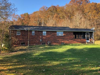 451 St Rt 784, Home with 3 bedrooms, 1 bathrooms and 5 parking in South Shore KY | Image 2