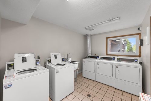212-4 Pine Tree Dr, Arden Hills, MN, 55112-3777 | Card Image