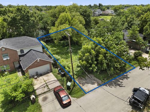 6417 Saint Augustine St, Houston, TX, 77021-4001 | Card Image