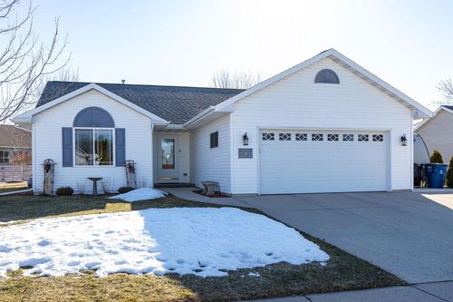 286 Goldenrod Drive, OMRO, WI, 54963 | Card Image