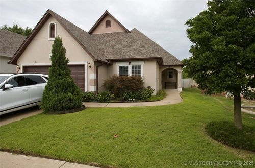 3924 N Pine Ave, Broken Arrow, OK, 74012-0460 | Card Image
