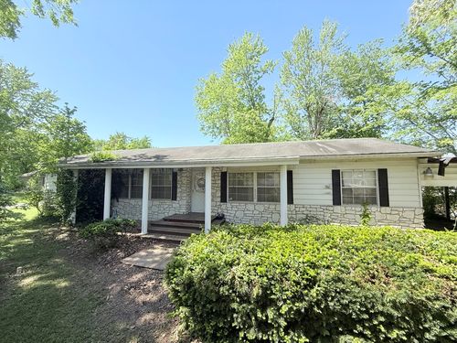 517 Marshall St, Harrisburg, IL, 62946-3032 | Card Image