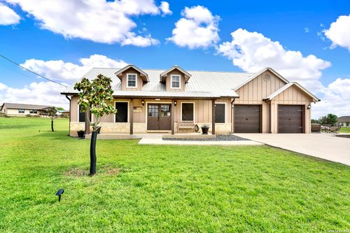 445 Spanish Grant Cir, Bandera, TX, 78003-4805 | Card Image