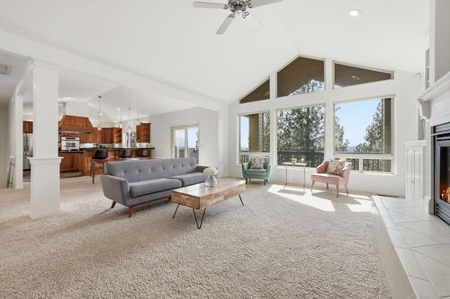 1989 Nw Iowa Ave, Bend, OR, 97703-1011 | Card Image