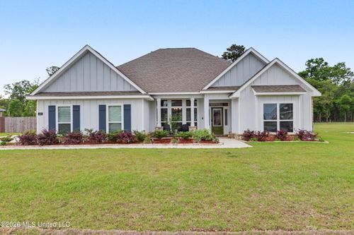 132 Firefly Dr, Lucedale, MS, 39452-5253 | Card Image