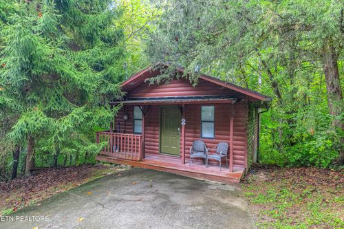 2-2036 Ridge Rd, Pigeon Forge, TN, 37863-7141 | Card Image