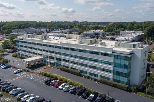 4259 W Swamp Rd, DOYLESTOWN, PA, 18902-1033 | Card Image