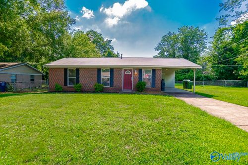 2403 Yorkshire Dr Sw, Huntsville, AL, 35803-2545 | Card Image
