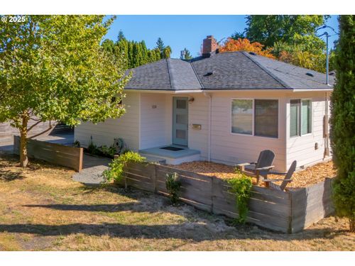 104 Se 88th Ave, Portland, OR, 97216-1532 | Card Image