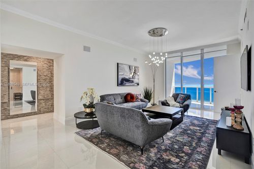 1604-16001 Collins Ave, Sunny Isles Beach, FL, 33160-5524 | Card Image