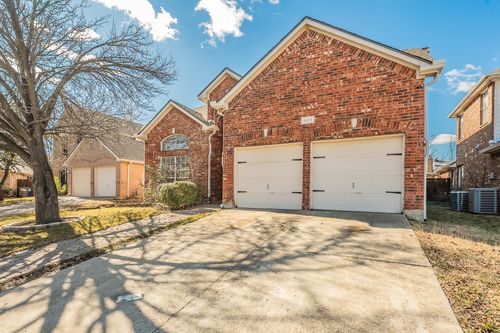 5816 Vista Park Ln, Sachse, TX, 75048-2658 | Card Image