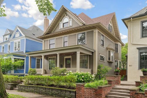 811 Ashland Ave, Saint Paul, MN, 55104-7122 | Card Image