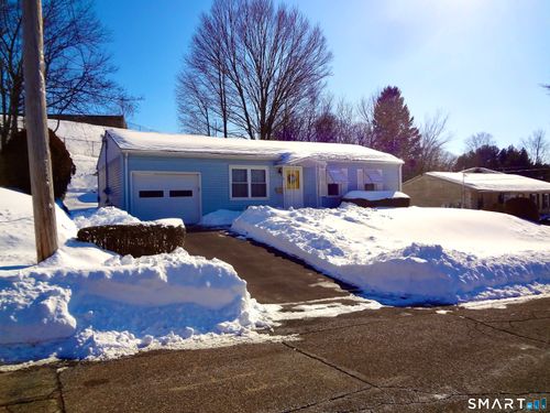 4 Beverly Dr, Ansonia, CT, 06401-2510 | Card Image