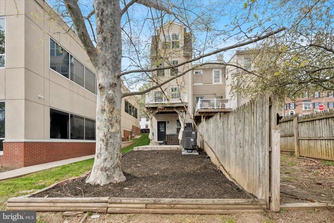 379 E Elm St, Townhouse with 3 bedrooms, 3 bathrooms and null parking in CONSHOHOCKEN PA | Image 21