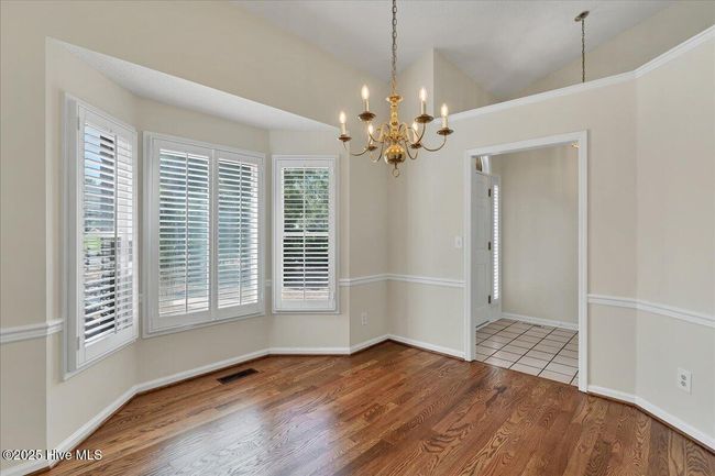 dining room | Image 14