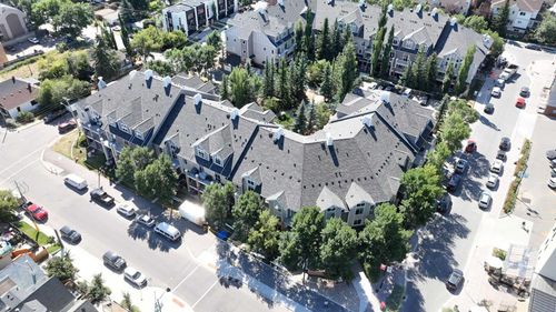 102-1811 34 Ave Sw, Calgary, AB, T2T2B9 | Card Image