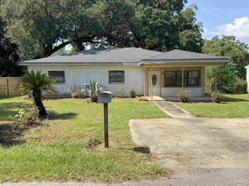 9 Mississippi Cir, Pensacola, FL, 32505-4620 | Card Image