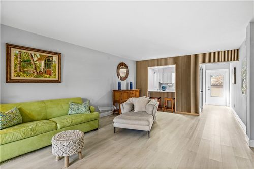 23-677 Royal Palm Blvd, Vero Beach, FL, 32960-6010 | Card Image
